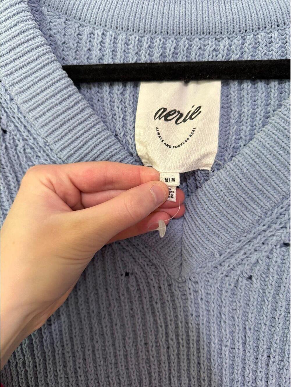 Aerie v neck sweater over size size medium - Picture 3 of 3